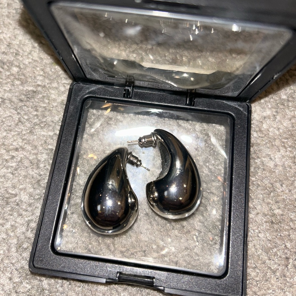 Silver Teardrop Earrings